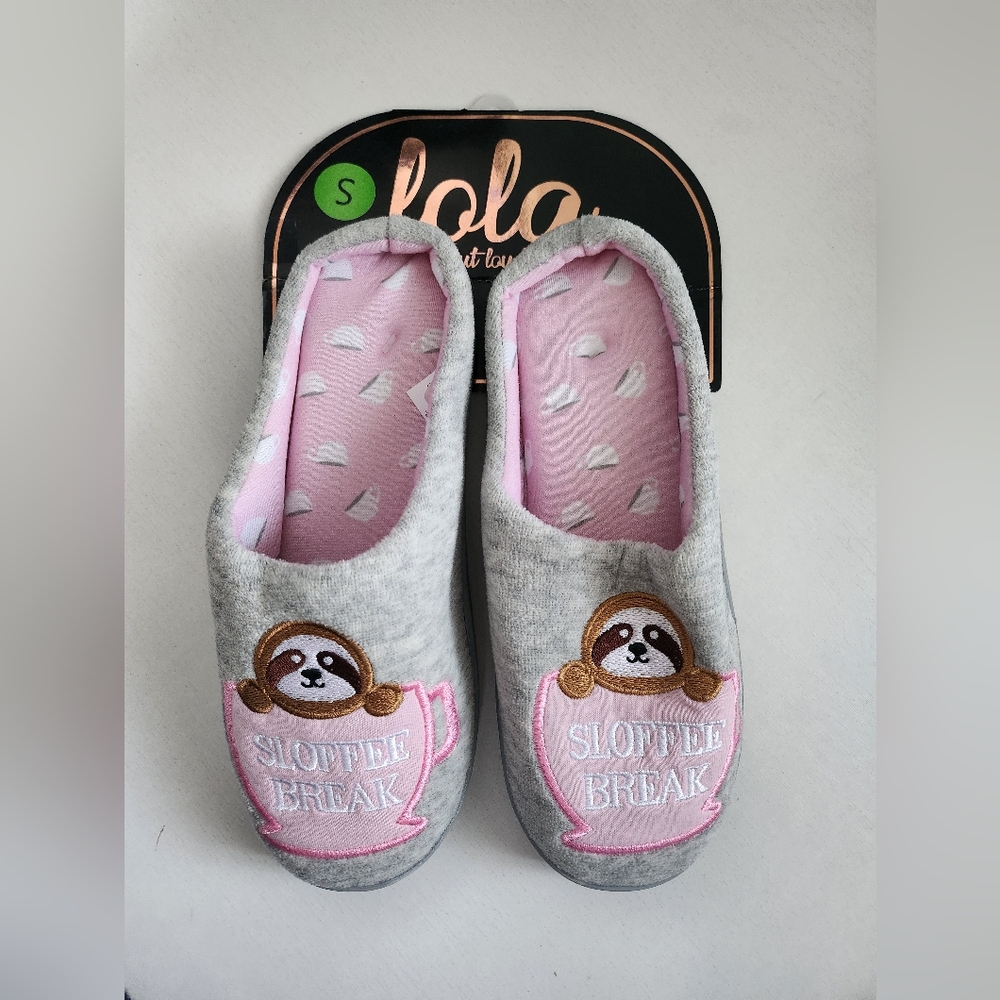NEW - Womens Size Small (5/6) Cute Slippers  SLOFFEE BREAK, Grey Pink